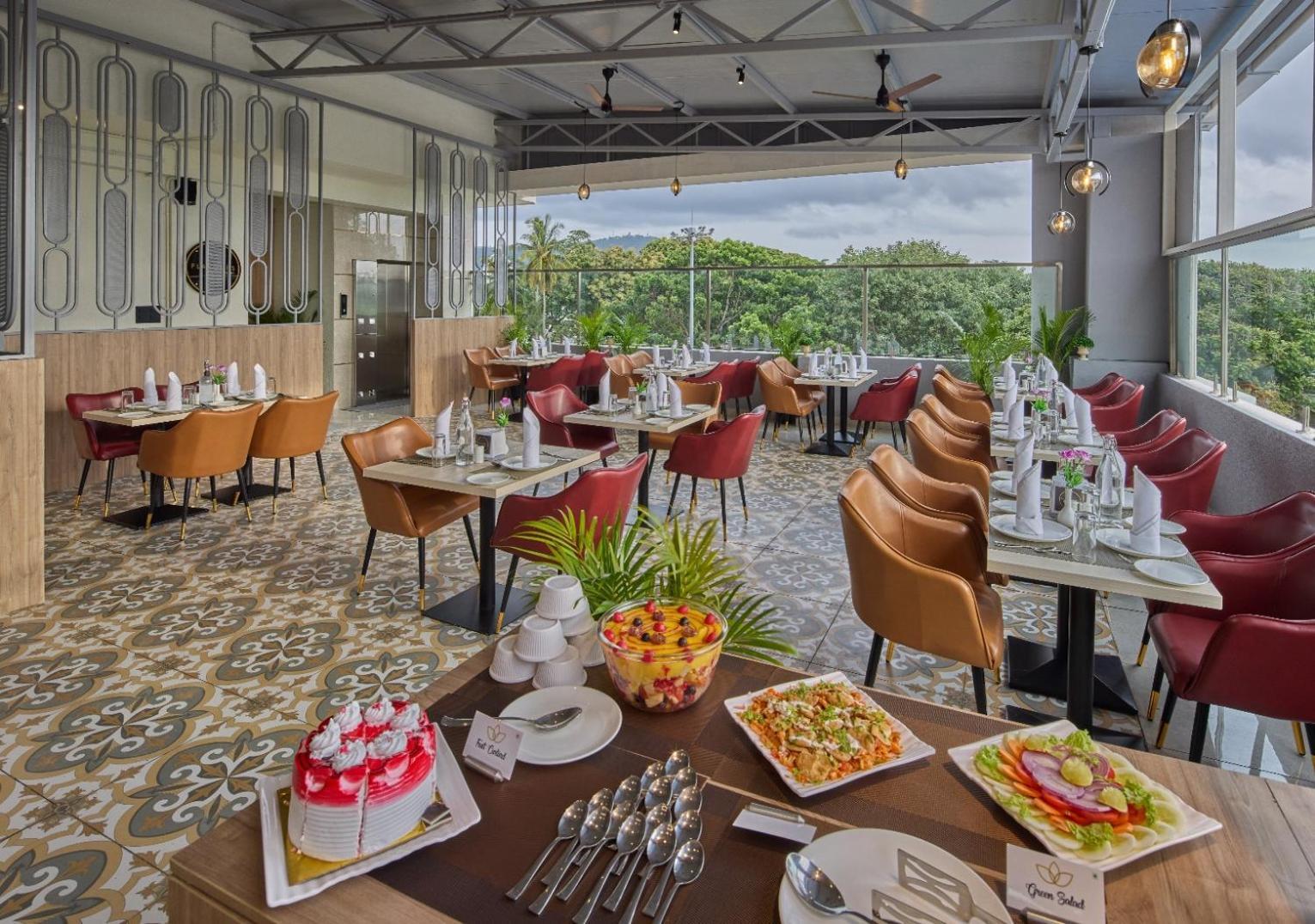 Grand Continent Mysore A Sarovar Portico Affiliate Hotel Екстериор снимка